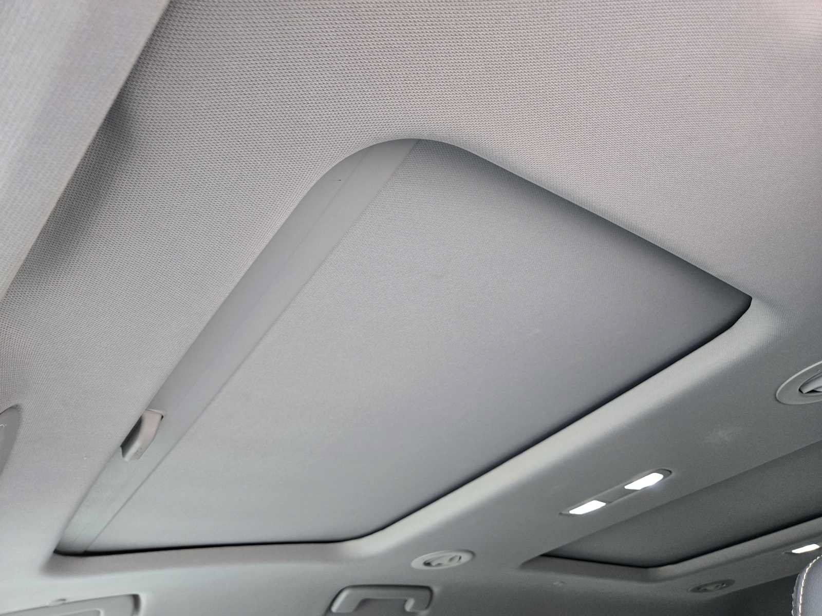 Used 2020 Buick Enclave Premium w/ Sun and Sites Package FWD image 24