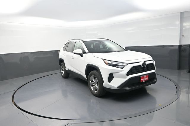 Used 2025 Toyota RAV4 XLE AWD/4WD image 23