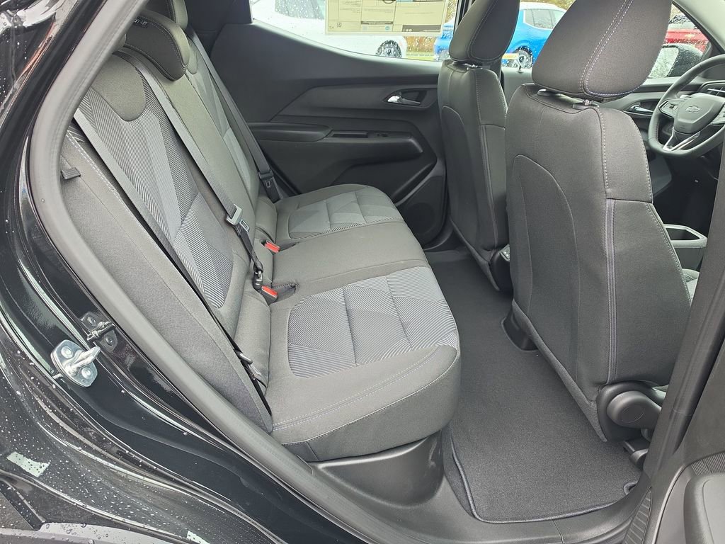 New 2027 Chevrolet Bolt LT w/ Comfort Package image 27