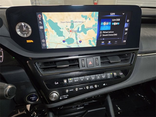 Certified 2022 Lexus ES 300h w/ Luxury Package image 31