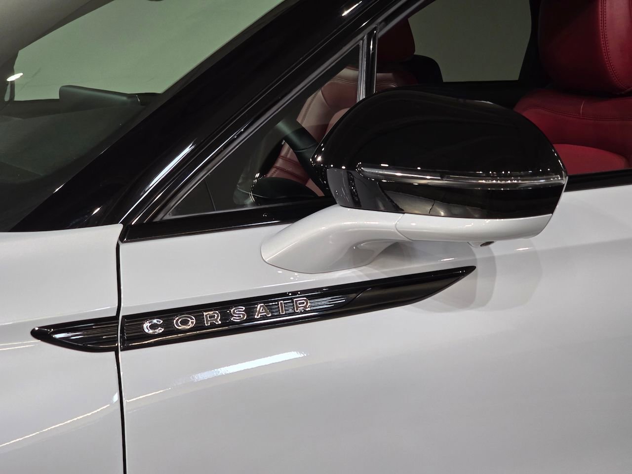 New 2025 Lincoln Corsair Reserve w/ Jet Appearance Package image 14