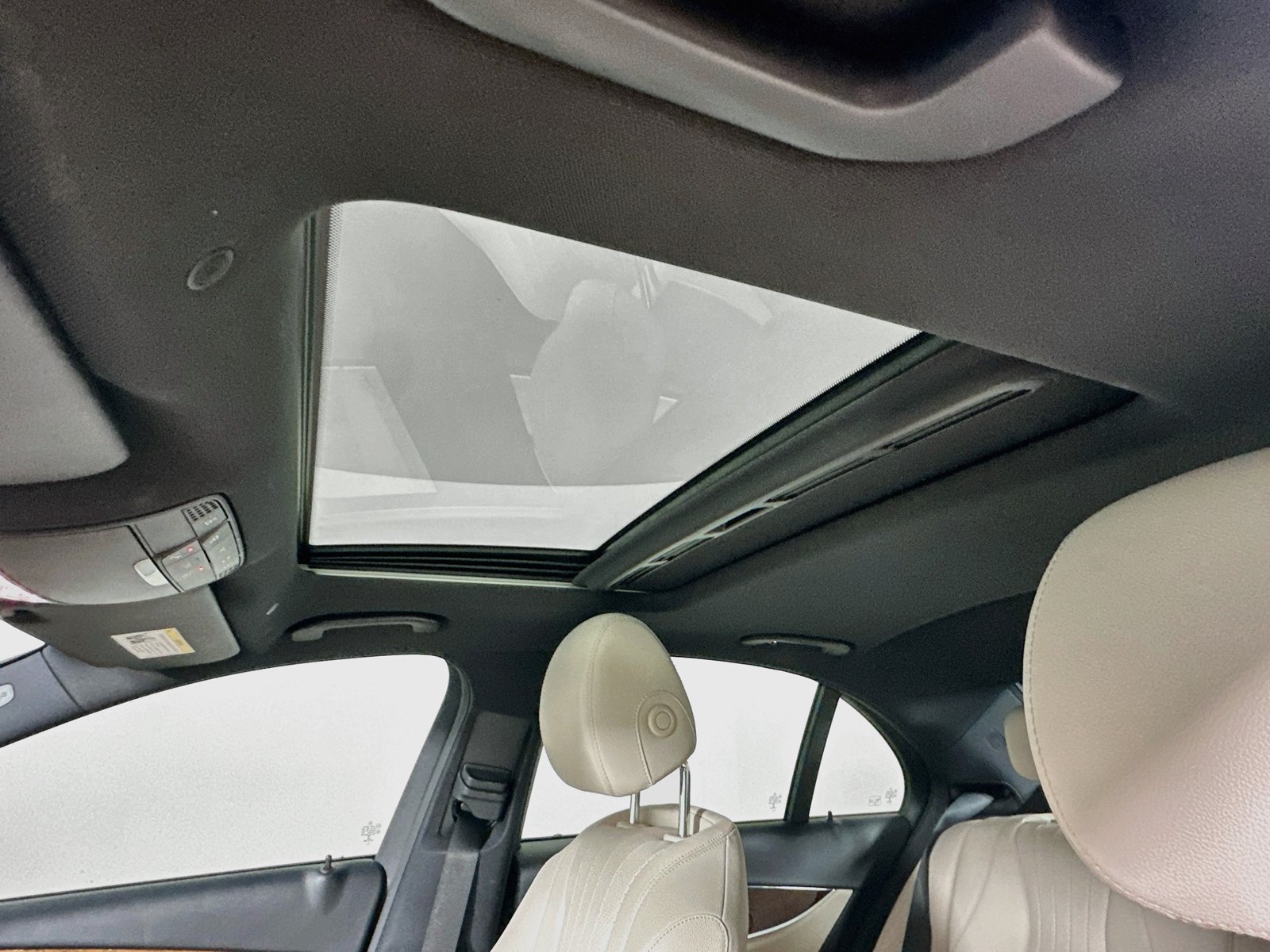 Used 2018 Mercedes-Benz E 300 4MATIC image 30