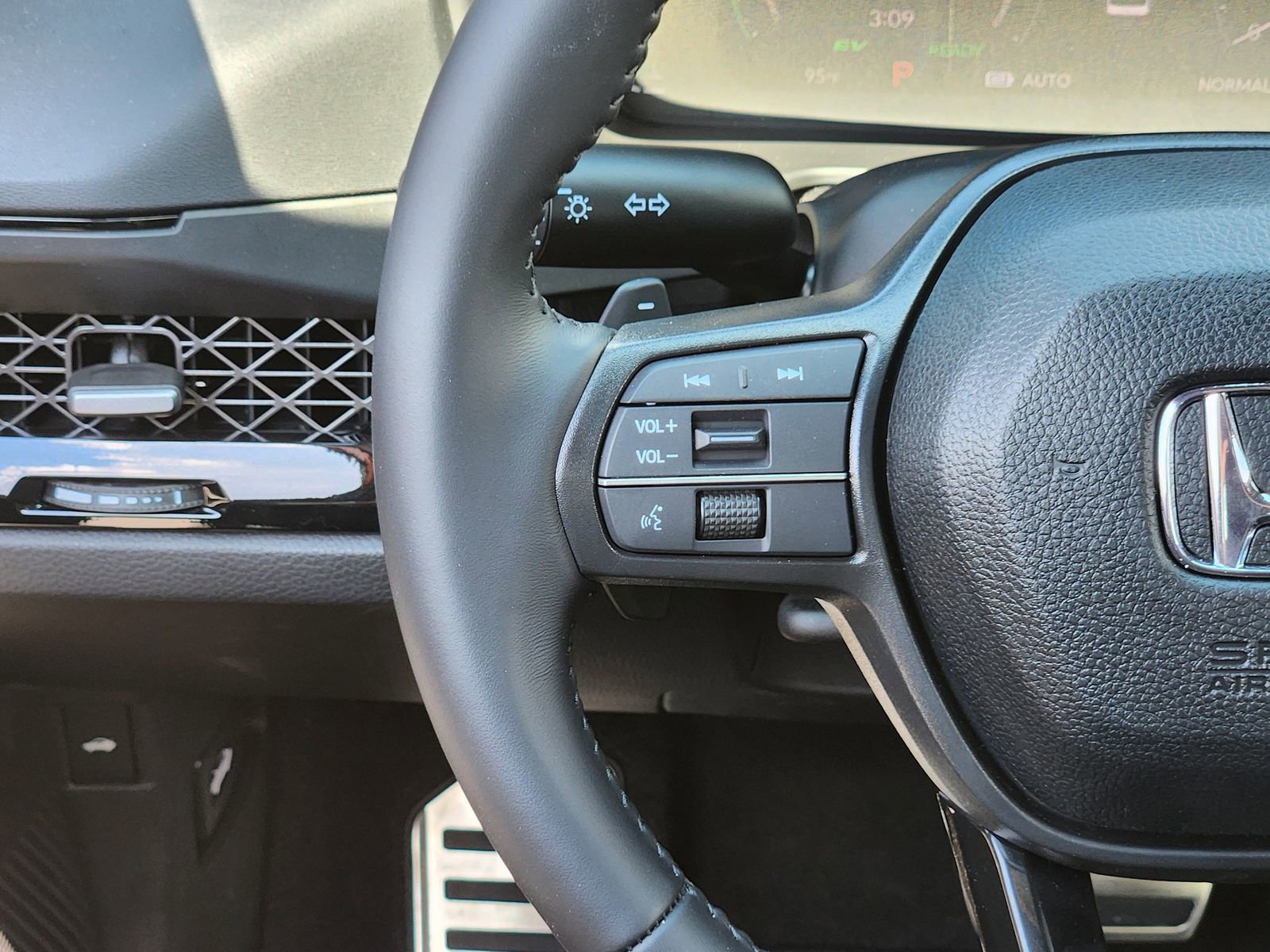 New 2025 Honda Accord Sport image 25