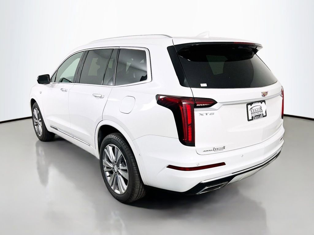 Used 2024 Cadillac XT6 Premium Luxury w/ Technology Package image 7