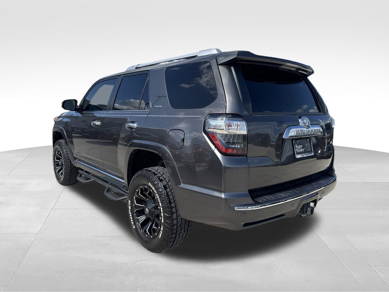 Used 2017 Toyota 4Runner Limited AWD/4WD image 7