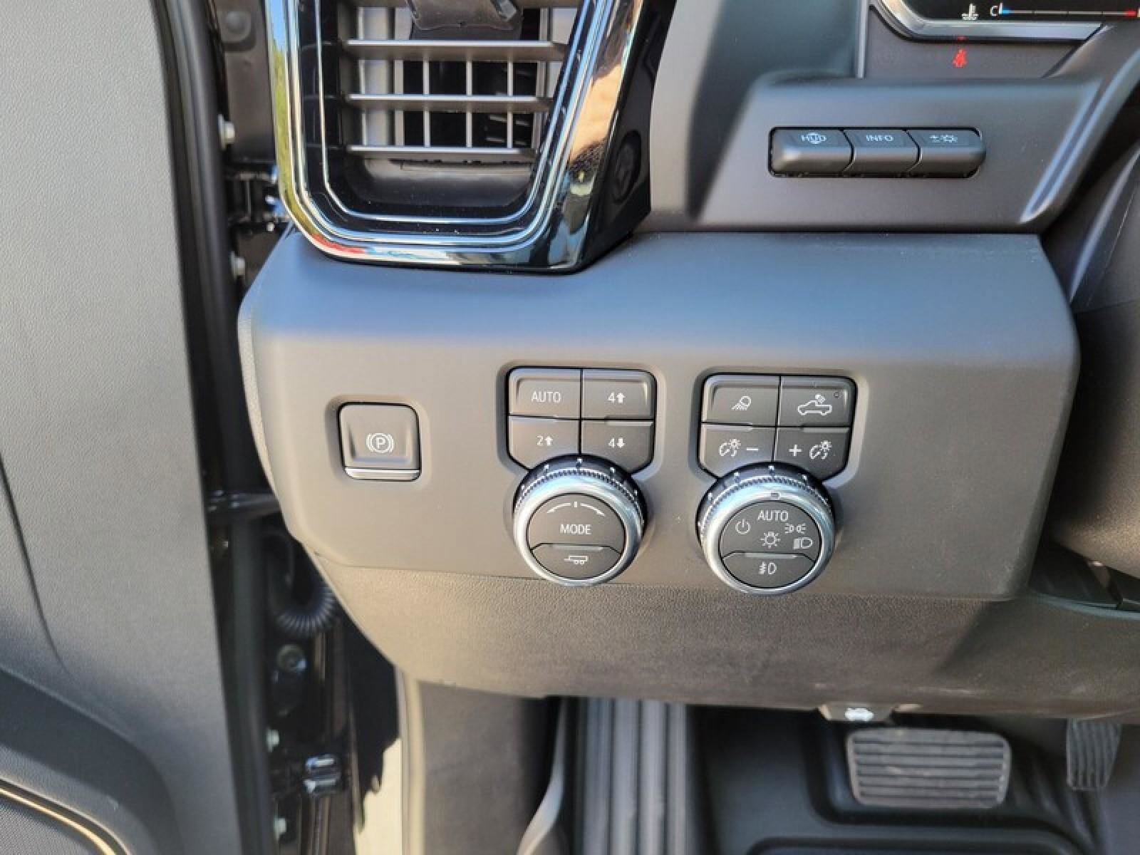 New 2026 GMC Sierra 1500 AT4 w/ AT4 Premium Package image 20