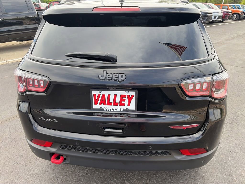 Used 2024 Jeep Compass Trailhawk AWD/4WD image 6