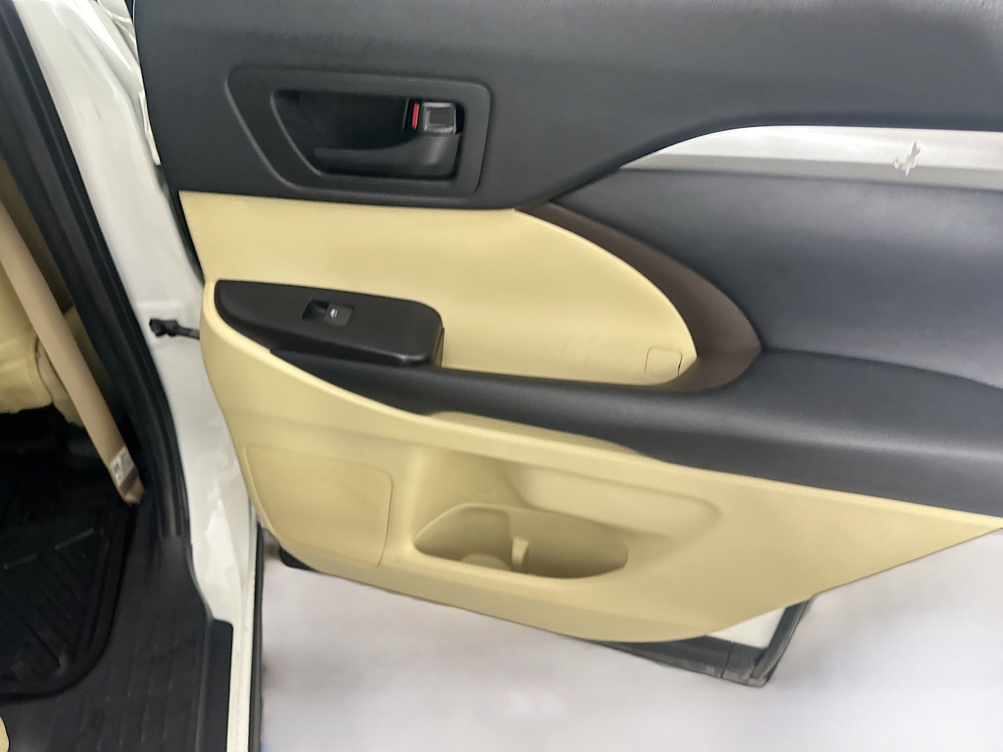 Used 2019 Toyota Highlander Plus image 31