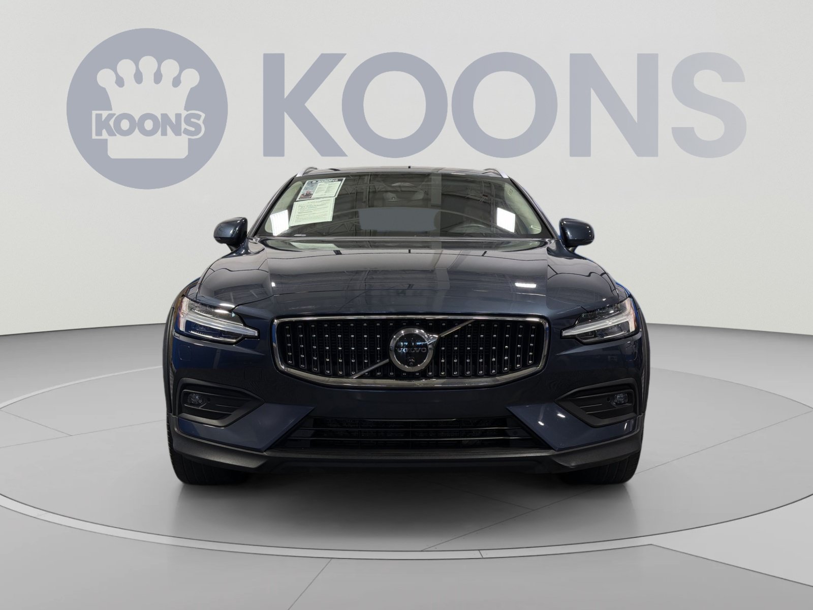Used 2025 Volvo V60 B5 Cross Country Plus AWD/4WD image 11