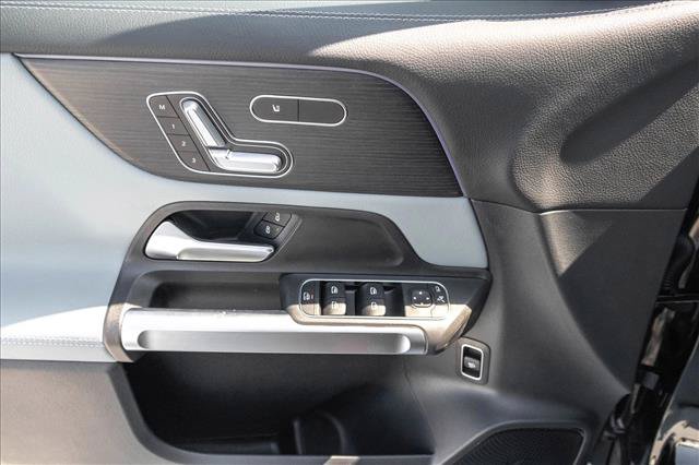 New 2026 Mercedes-Benz GLB 250 4MATIC image 14
