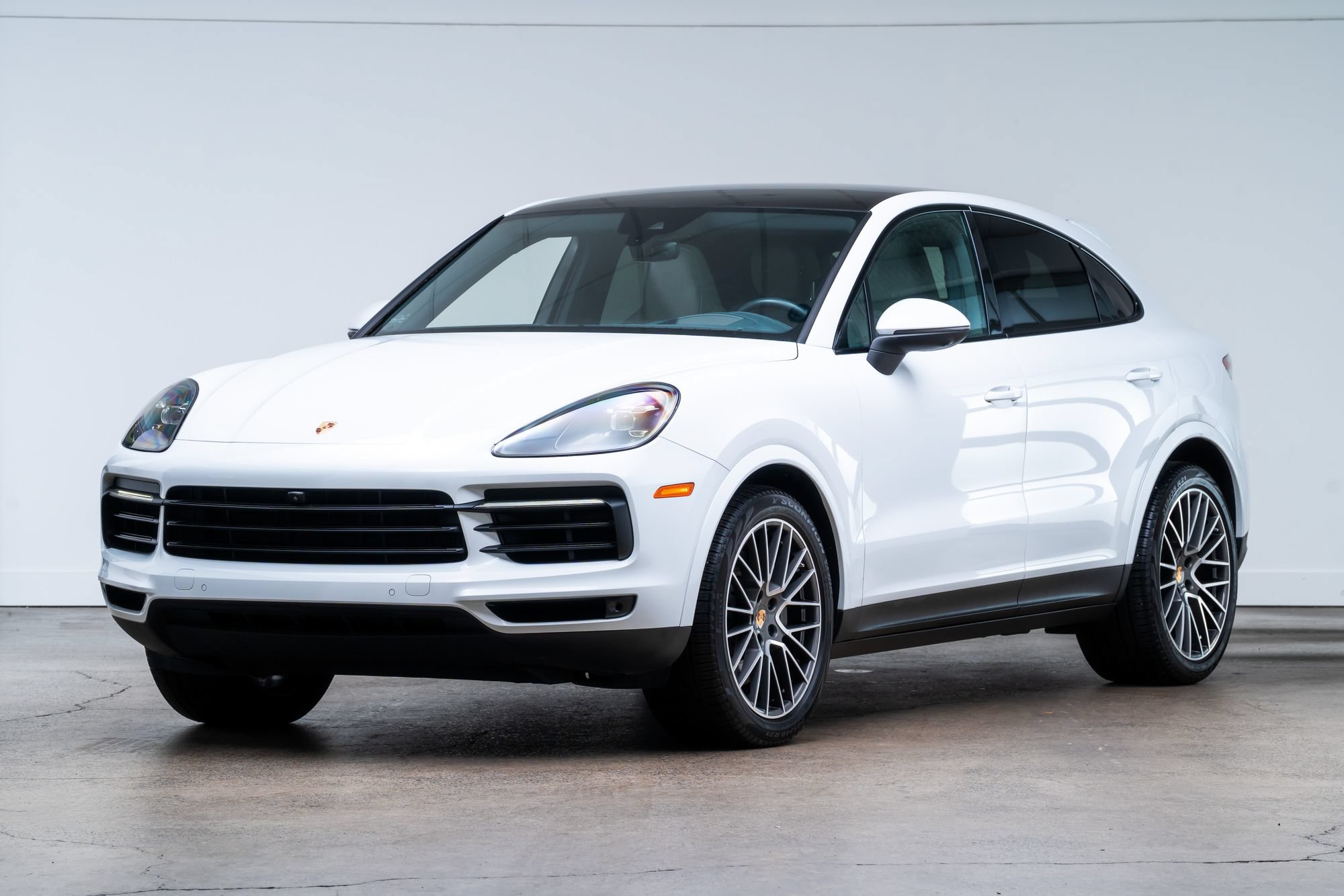 Used 2020 Porsche Cayenne S AWD/4WD image 3