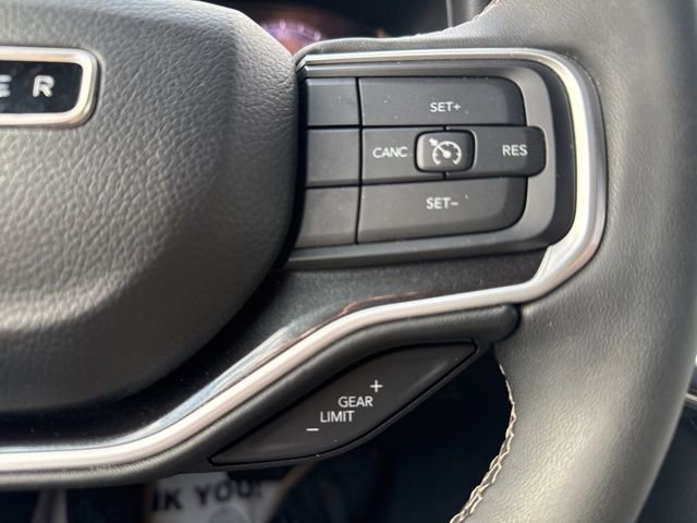 Used 2024 Jeep Wagoneer 4WD image 23