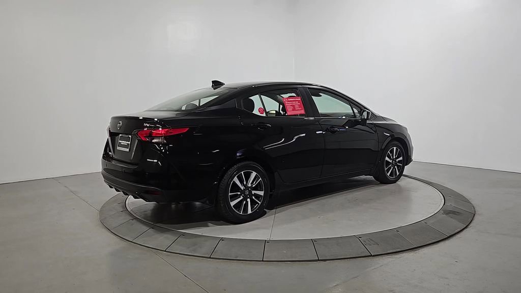 Used 2022 Nissan Versa SV w/ Trunk Package image 5