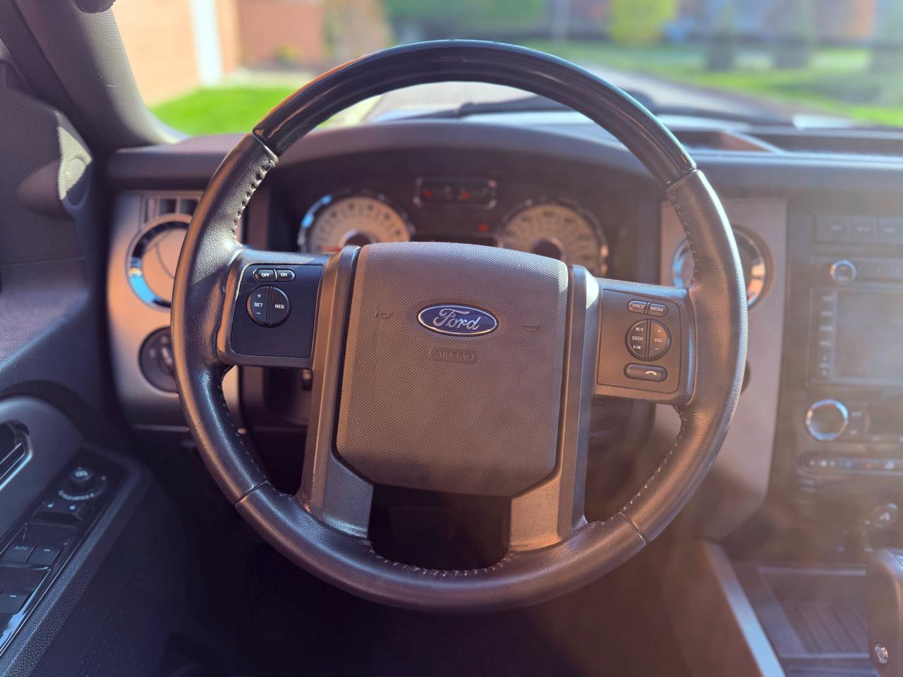 Used 2014 Ford Expedition EL Limited w/ Equipment Group 301A image 25