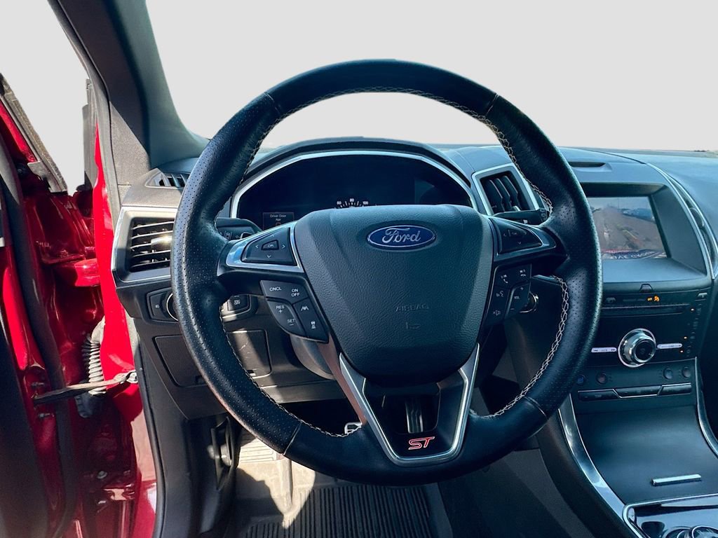 Used 2019 Ford Edge ST w/ Equipment Group 401A AWD/4WD image 11