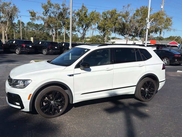 Used 2020 Volkswagen Tiguan SE R-Line FWD image 11