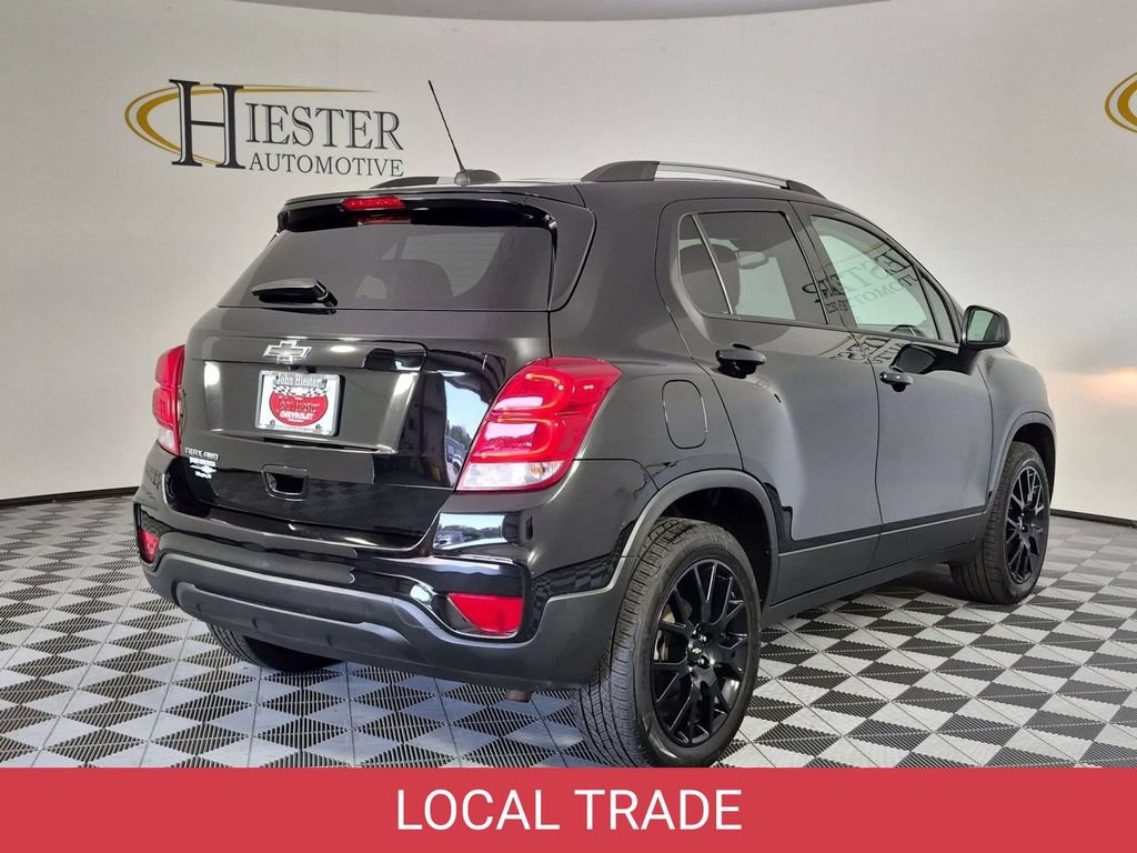 Certified 2022 Chevrolet Trax LT w/ Midnight Edition AWD/4WD image 4