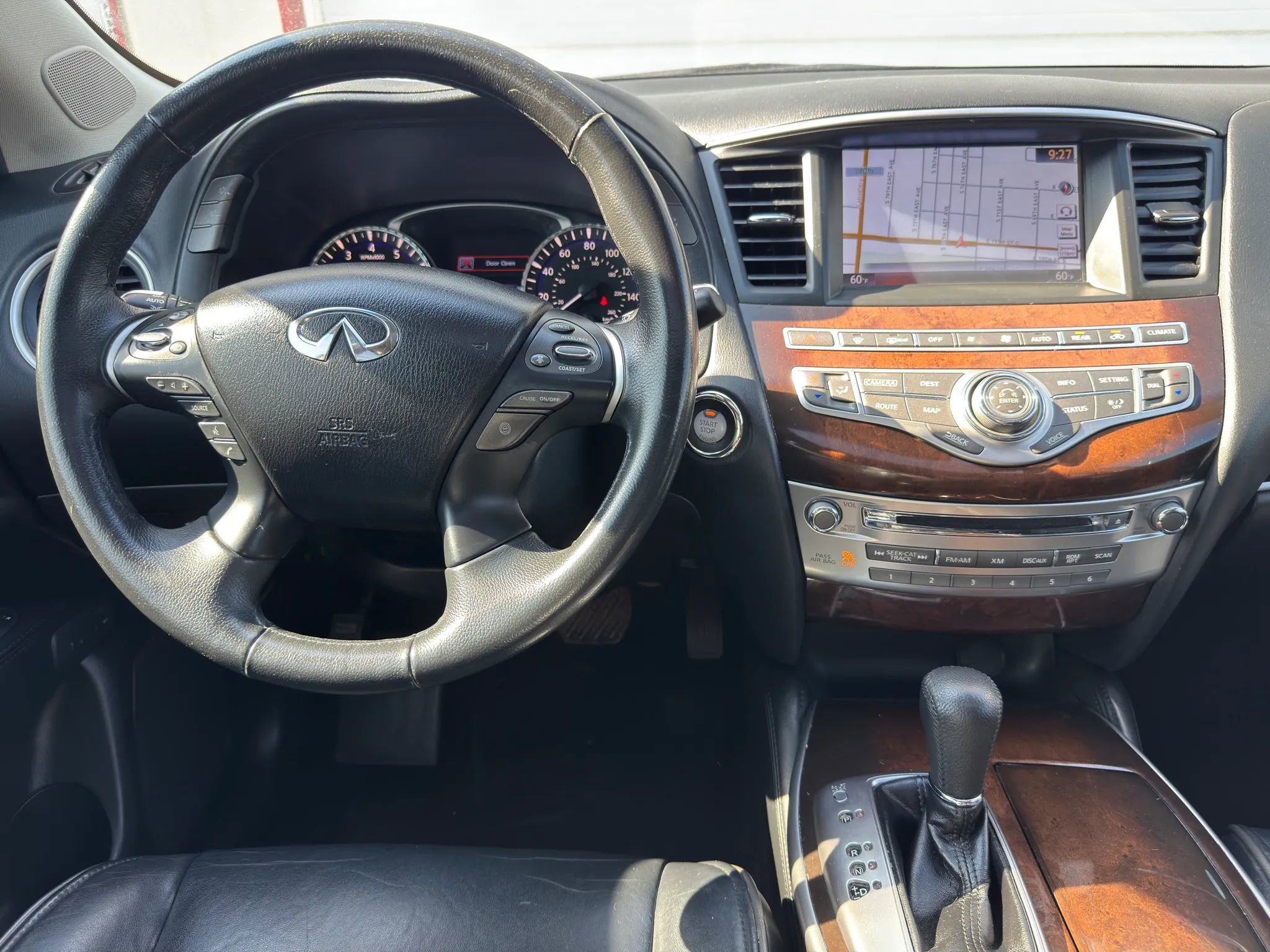 Used 2014 INFINITI QX60 Luxe w/ Deluxe Touring Package AWD/4WD image 26
