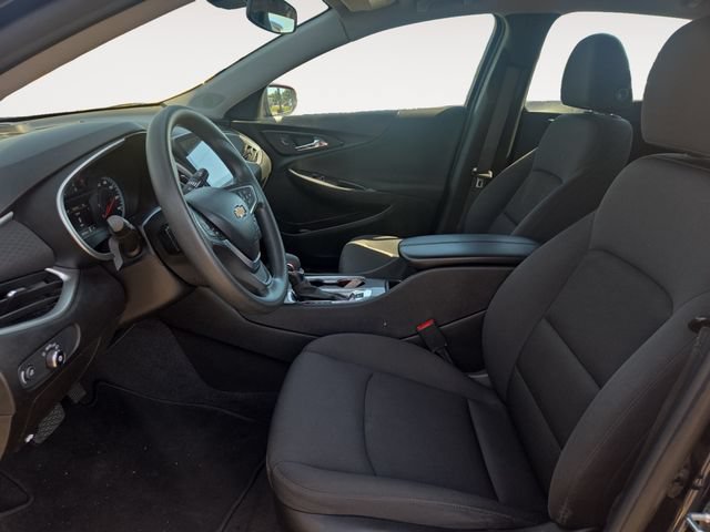 Used 2023 Chevrolet Malibu LT w/ Driver Confidence Package FWD image 9