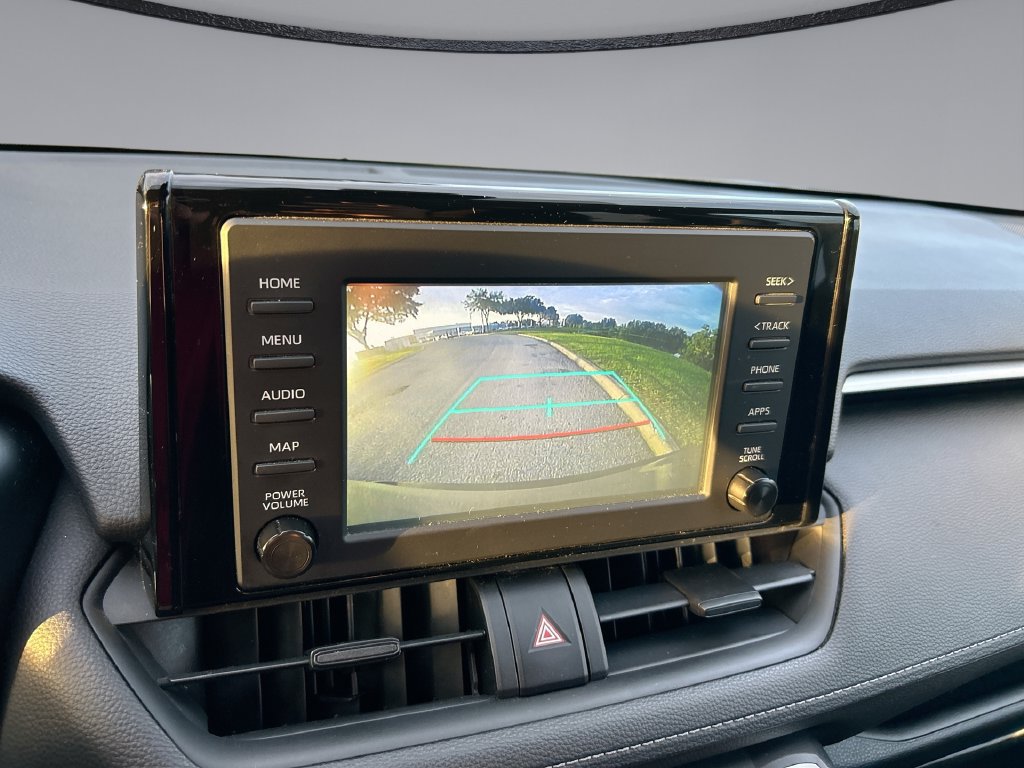 Used 2019 Toyota RAV4 LE FWD image 22