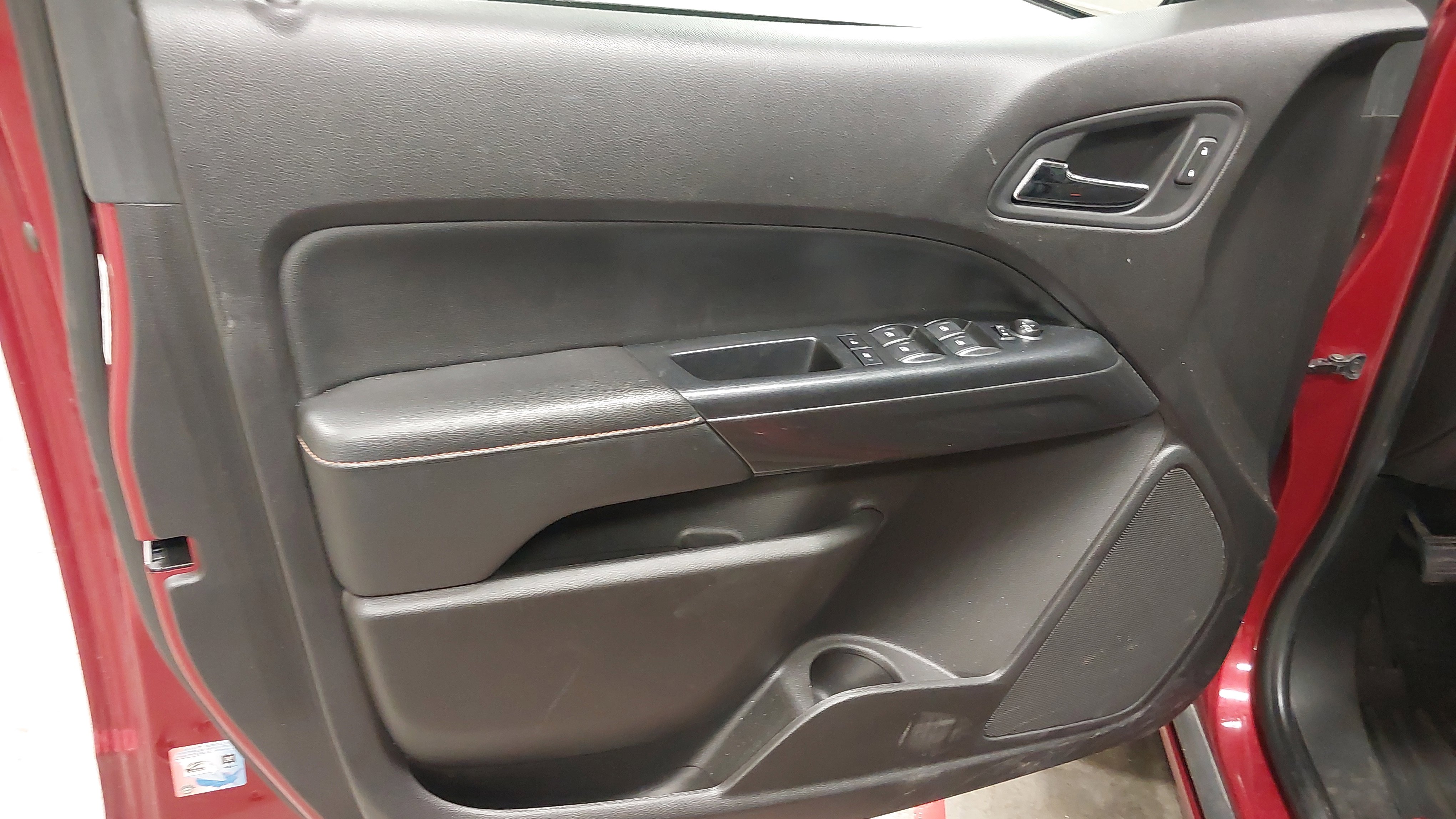 Used 2021 GMC Canyon AT4 w/ Driver Alert Package image 24