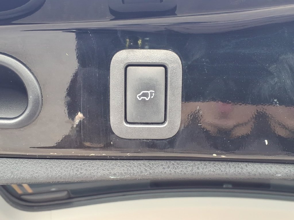 Used 2015 Toyota Highlander XLE FWD image 23