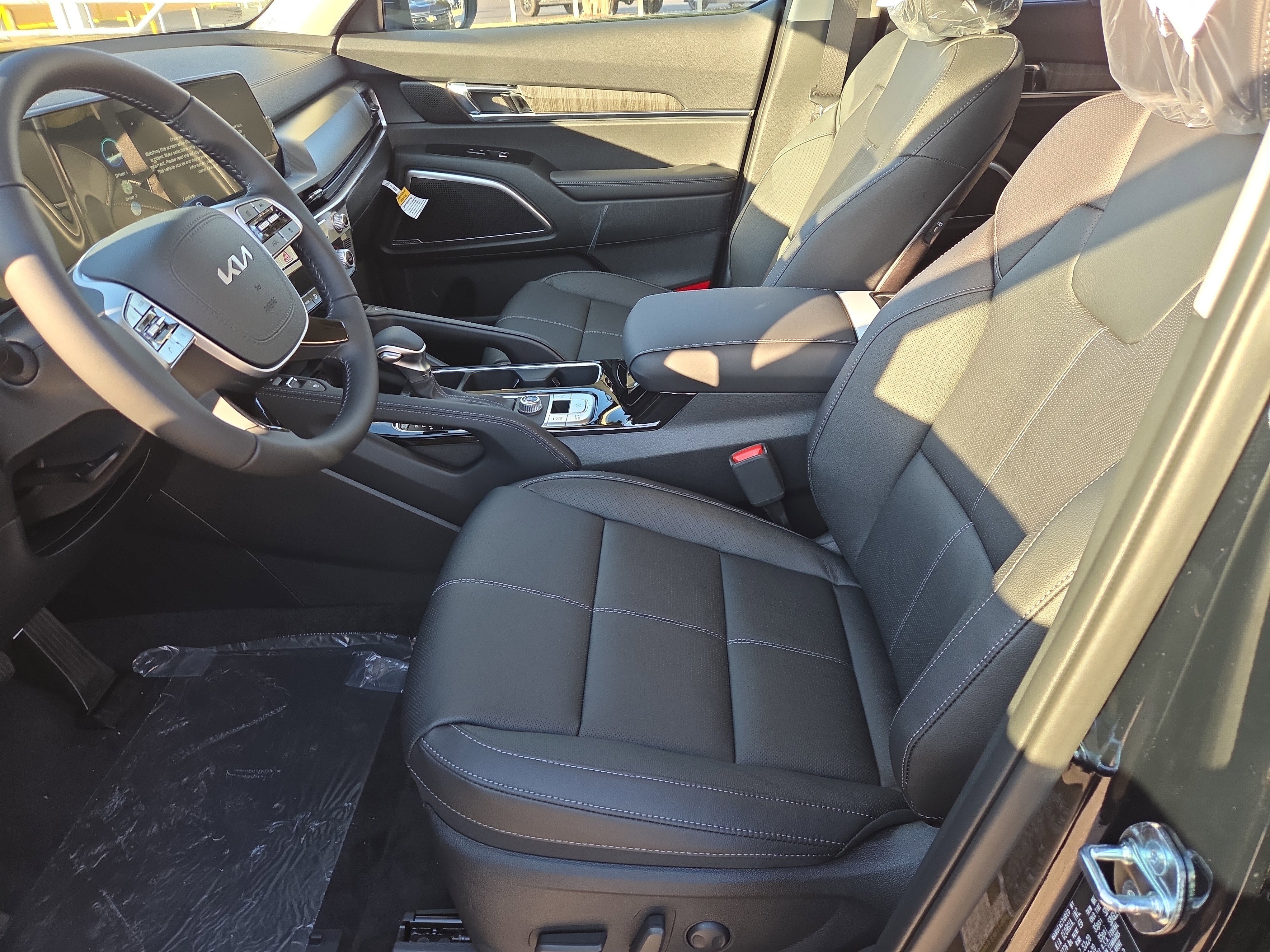 New 2025 Kia Telluride EX w/ EX Captain's Chair Package image 4