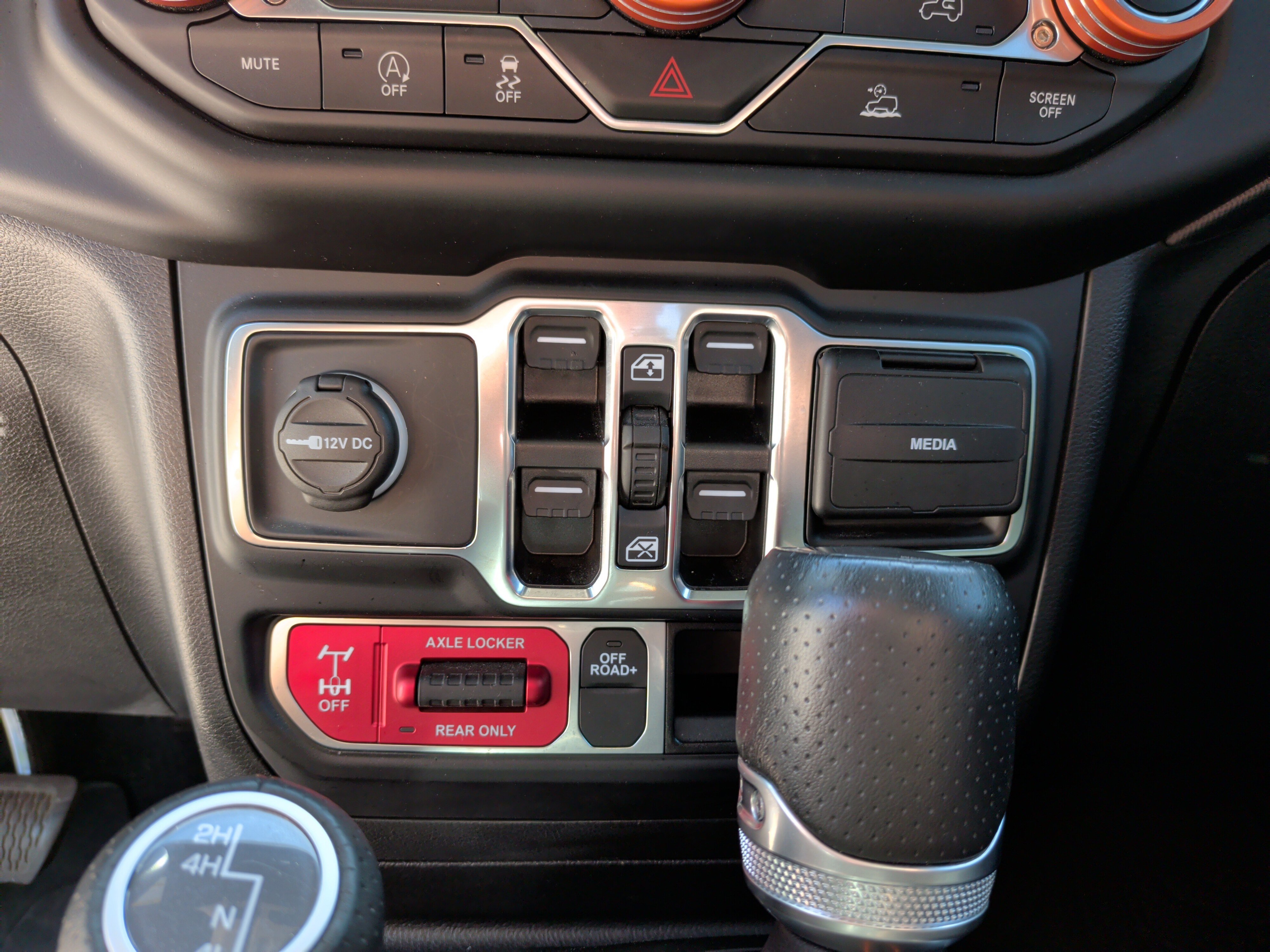 Used 2022 Jeep Gladiator Mojave image 13
