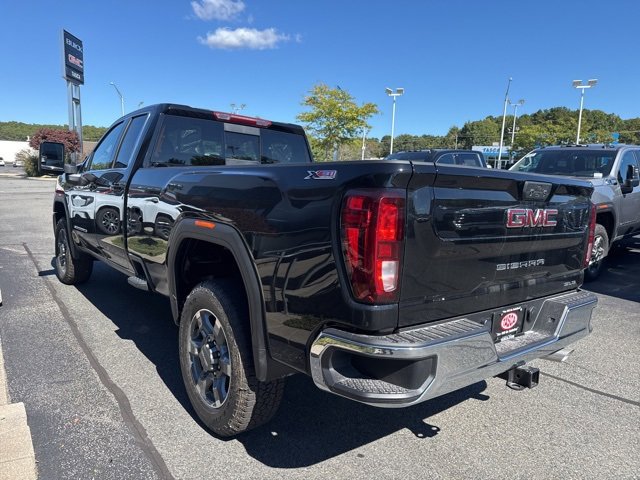 New 2026 GMC Sierra 2500 SLE image 9