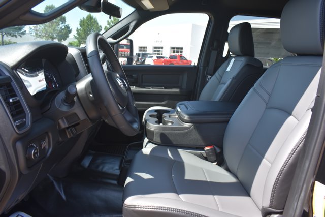 New 2026 RAM 2500 Tradesman w/ Chrome Appearance Group AWD/4WD image 15