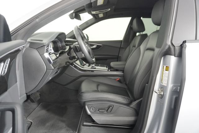 Used 2021 Audi Q8 Prestige w/ Prestige Package image 19