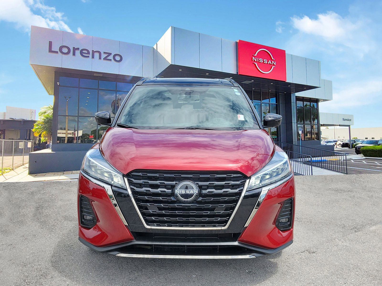 Used 2024 Nissan Kicks SR FWD video 2