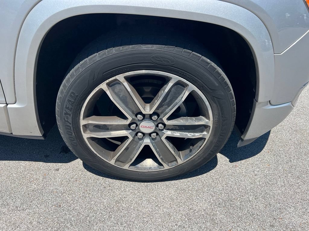 Used 2017 GMC Acadia Denali w/ Technology Package AWD/4WD image 12