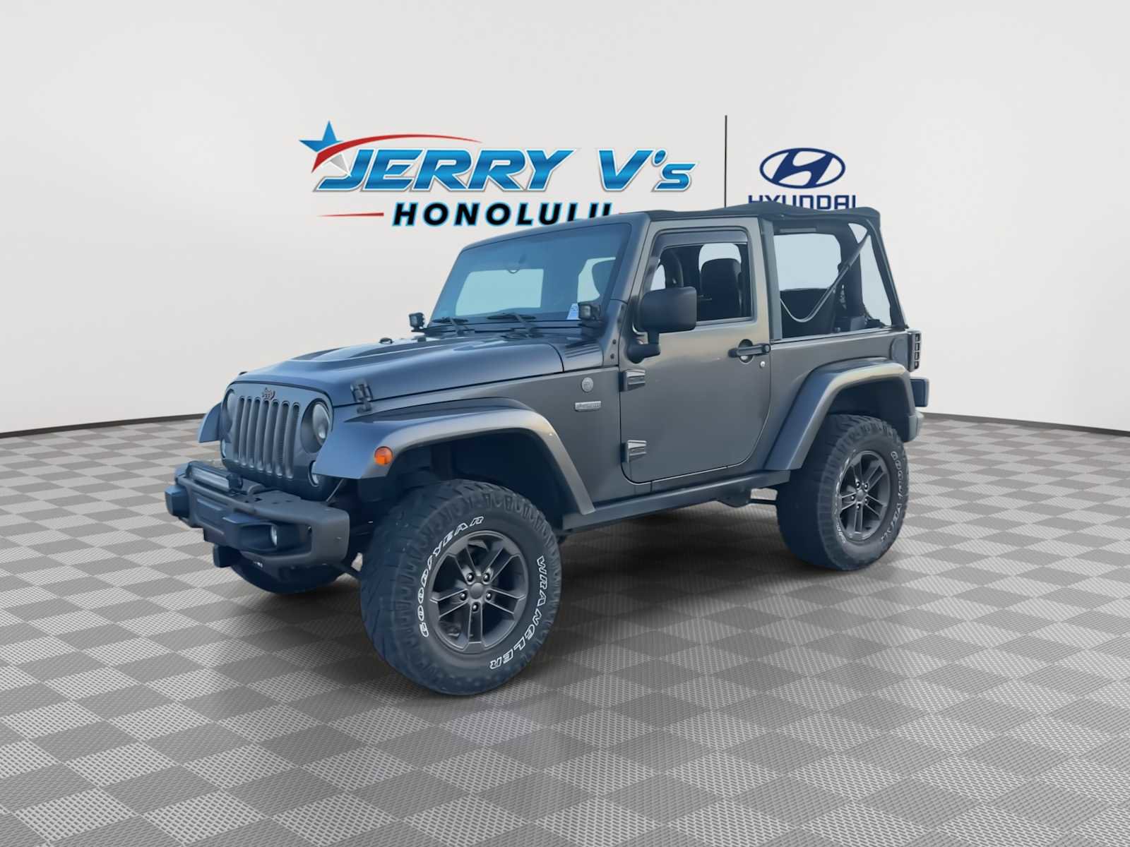 Used 2016 Jeep Wrangler Sahara image 4