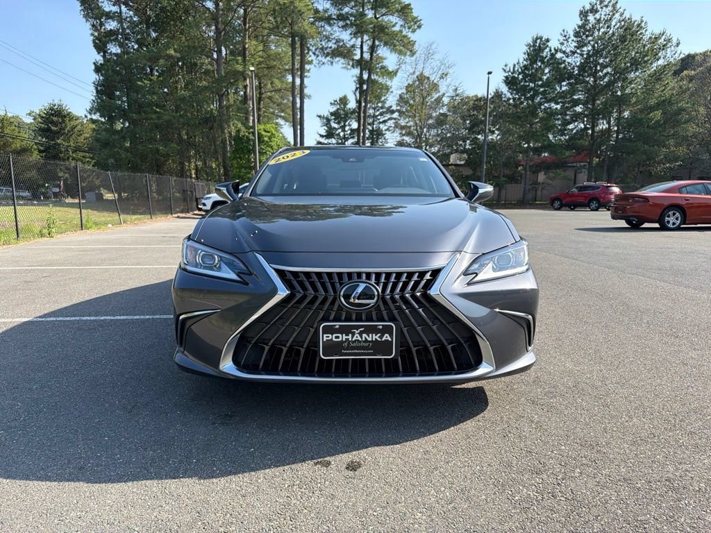 Used 2023 Lexus ES 250 w/ Premium Package AWD/4WD image 3
