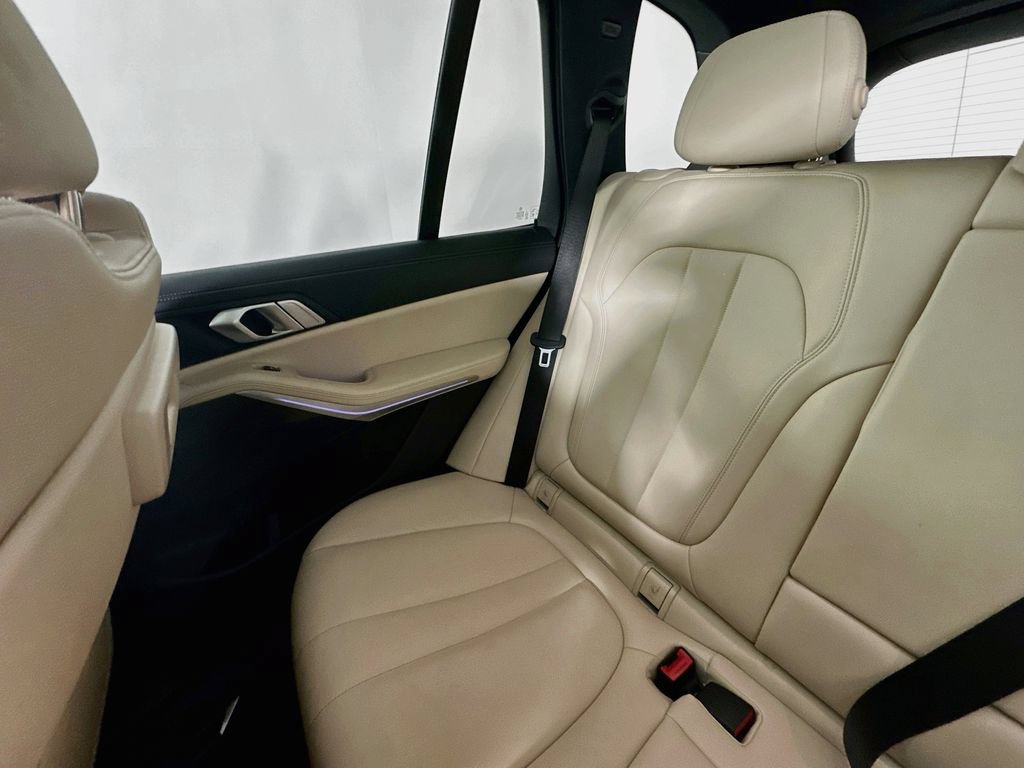 Used 2022 BMW X5 sDrive40i w/ Premium Package RWD image 12