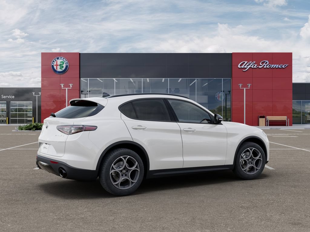 New 2025 Alfa Romeo Stelvio Sprint w/ Convenience Package AWD/4WD image 4