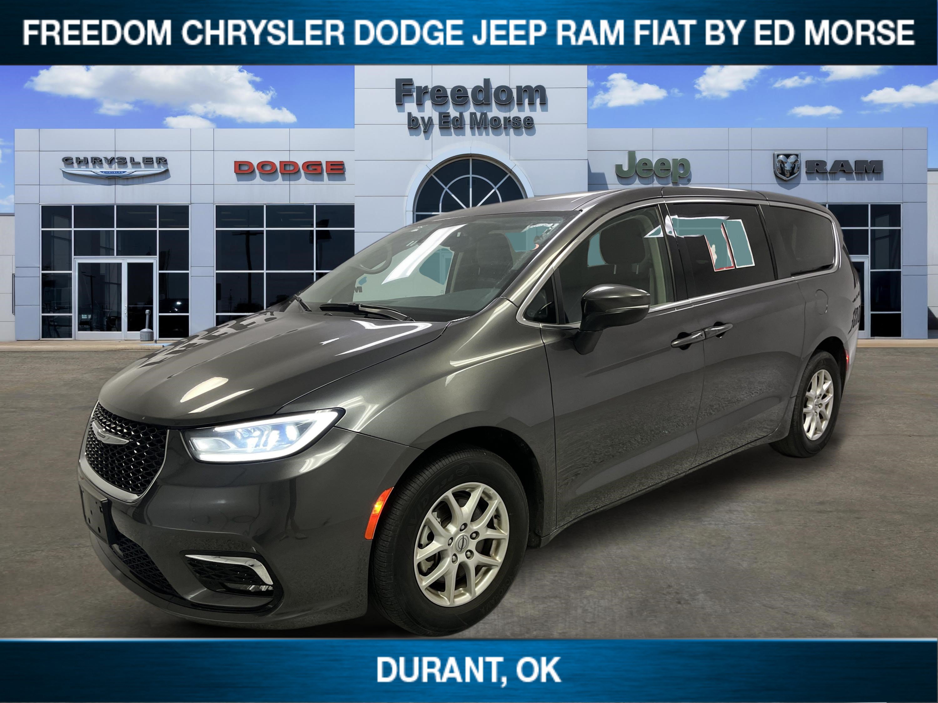 Used 2023 Chrysler Pacifica Touring-L