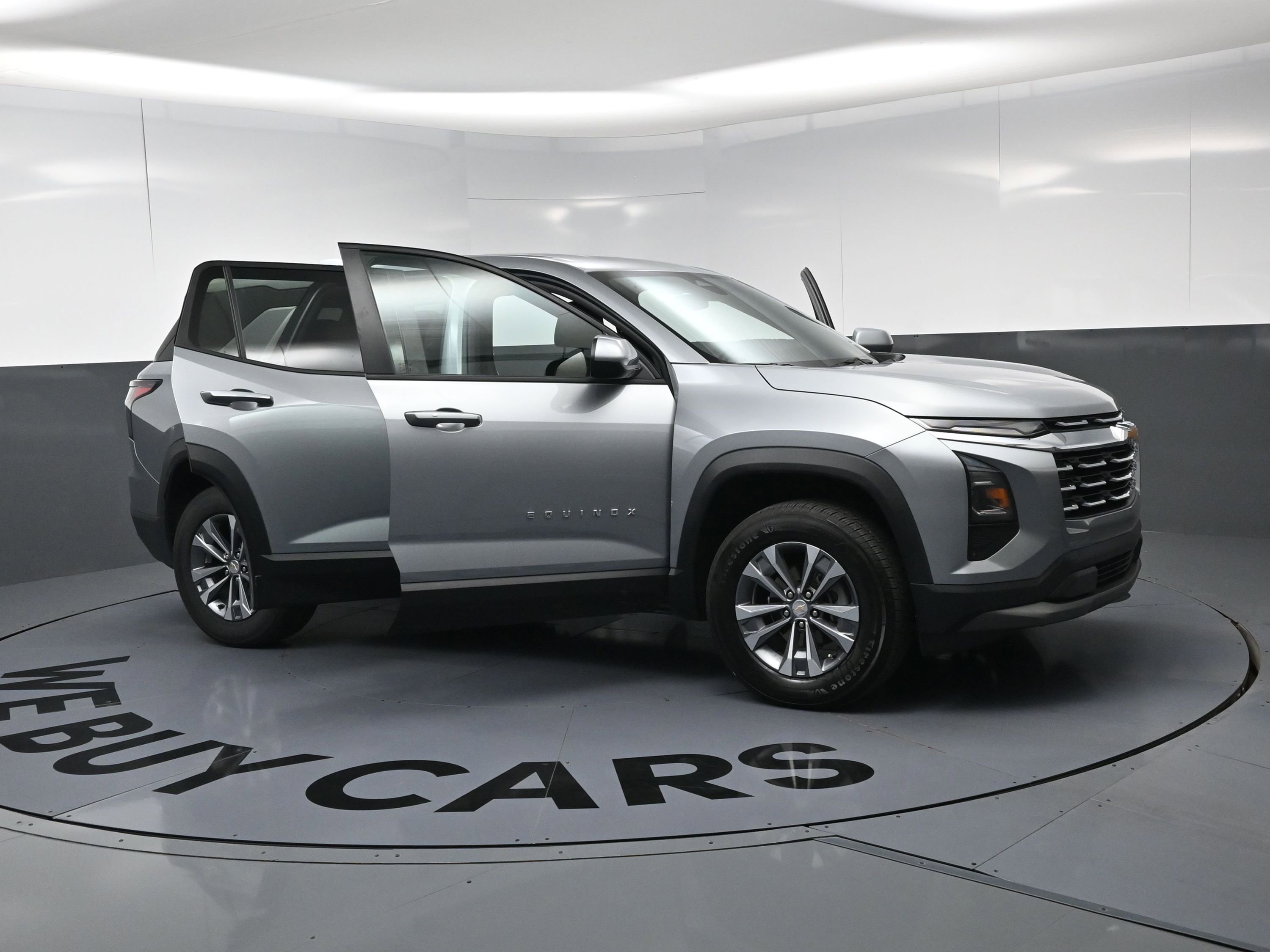 Used 2026 Chevrolet Equinox LT FWD image 24