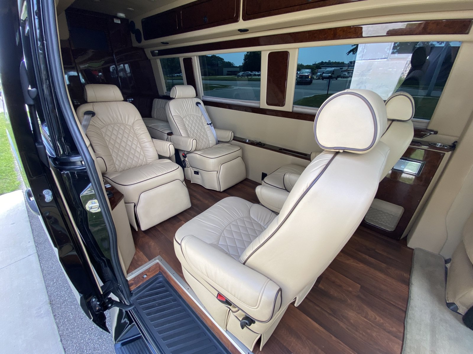 Used 2015 Mercedes-Benz Sprinter 3500 image 17