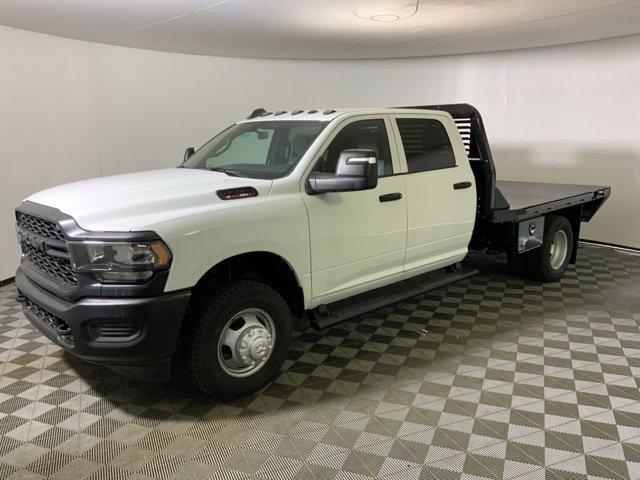 Used 2024 RAM 3500 Tradesman w/ Electrical Accessory Group image 15