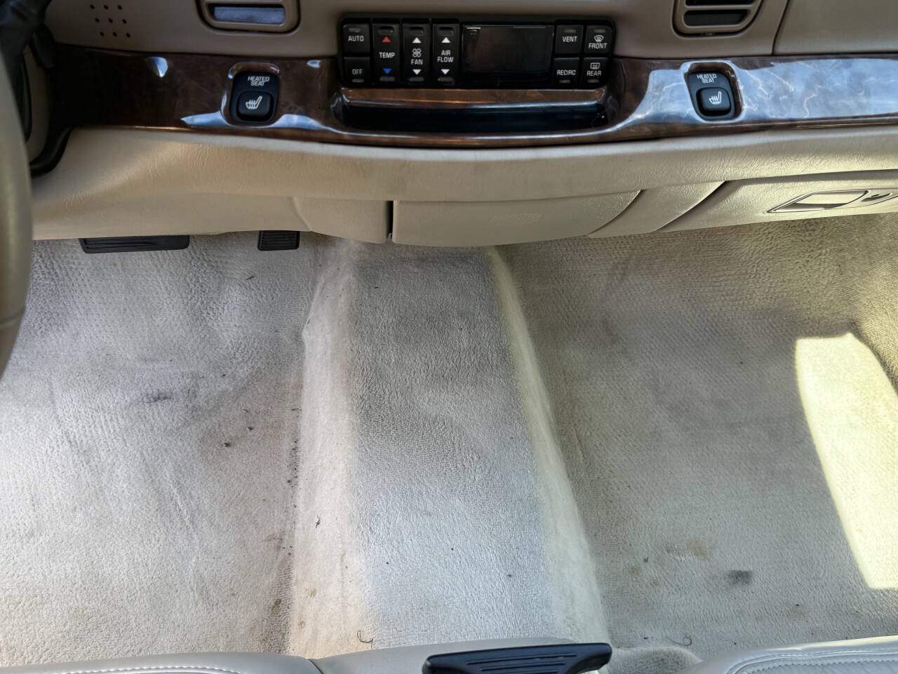 Used 2004 Buick Park Avenue w/ Prestige Feature Package FWD image 34