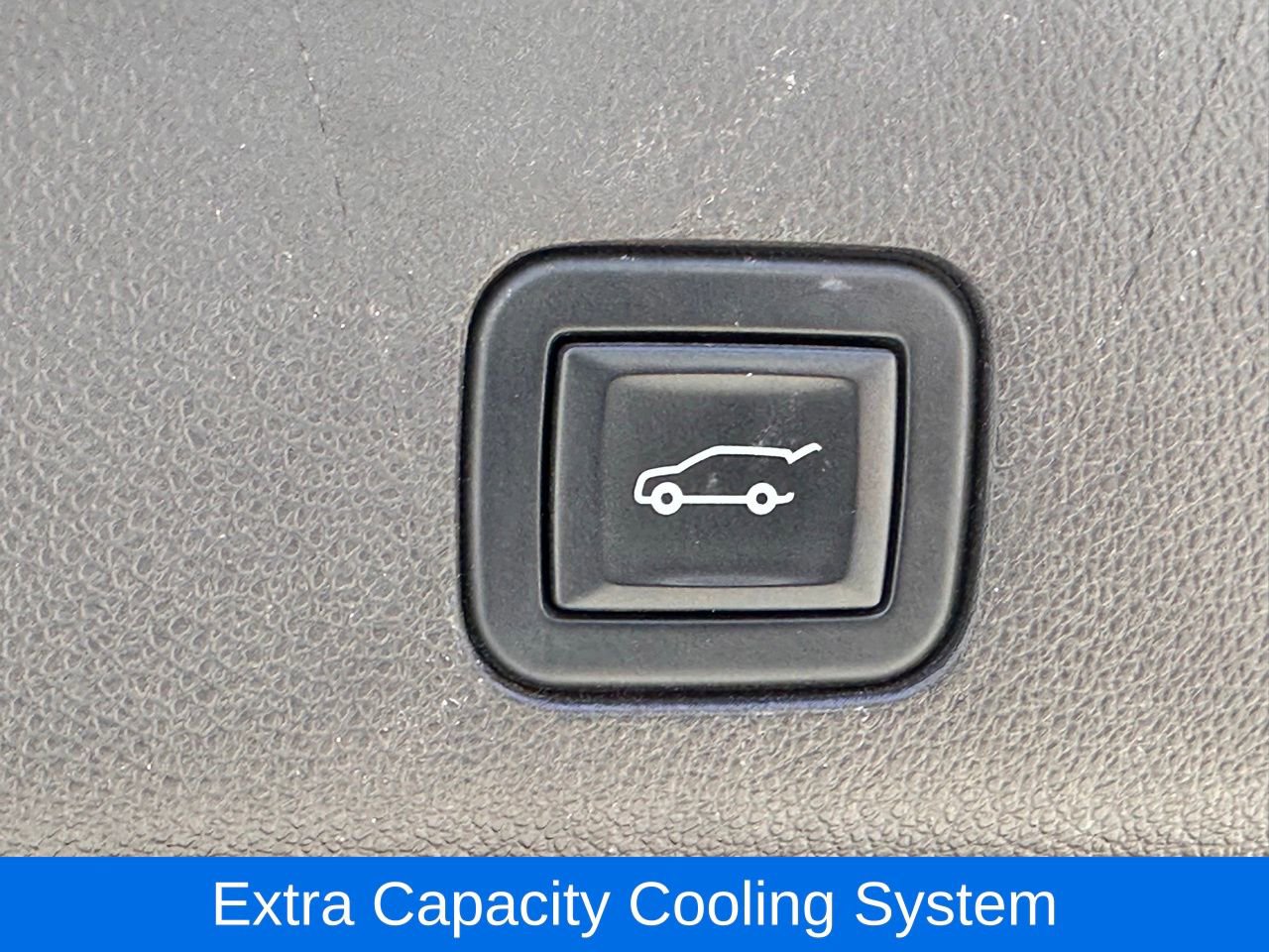 Used 2021 GMC Yukon XL Denali w/ Denali Ultimate Package image 18