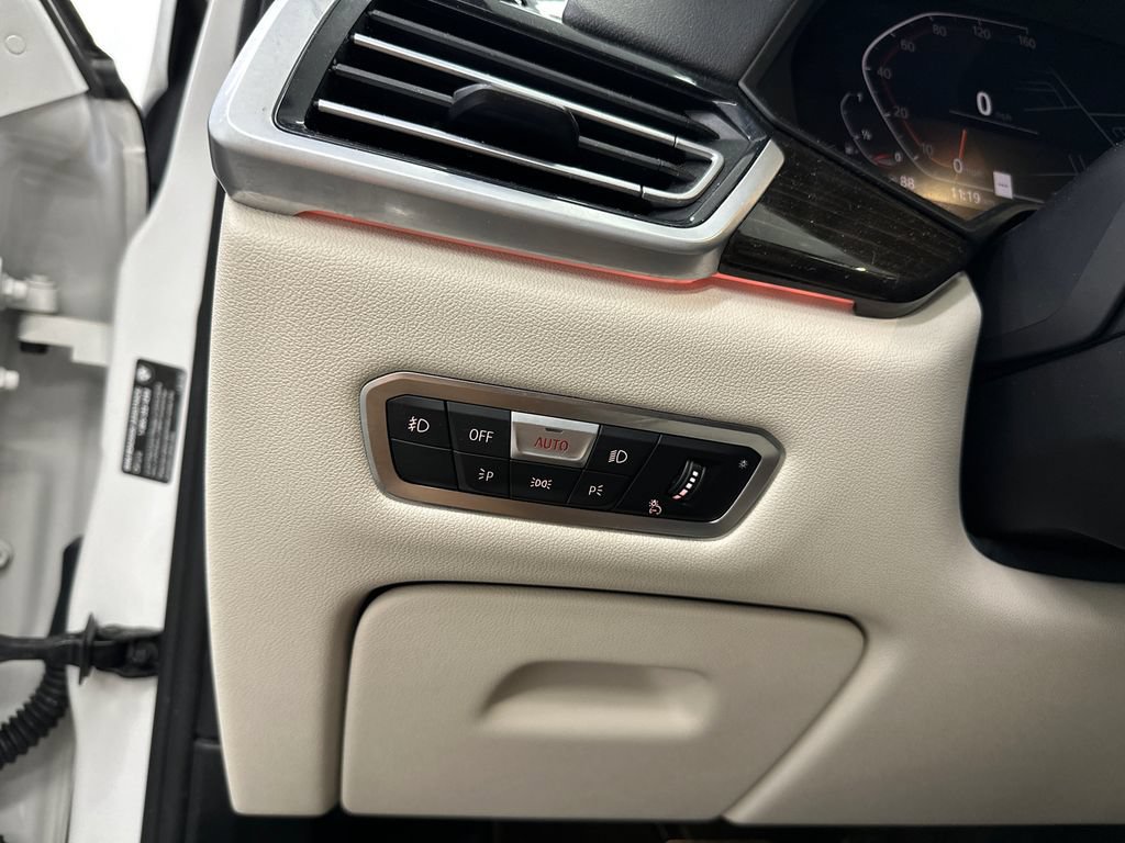 Used 2020 BMW X5 sDrive40i w/ Premium Package RWD image 36