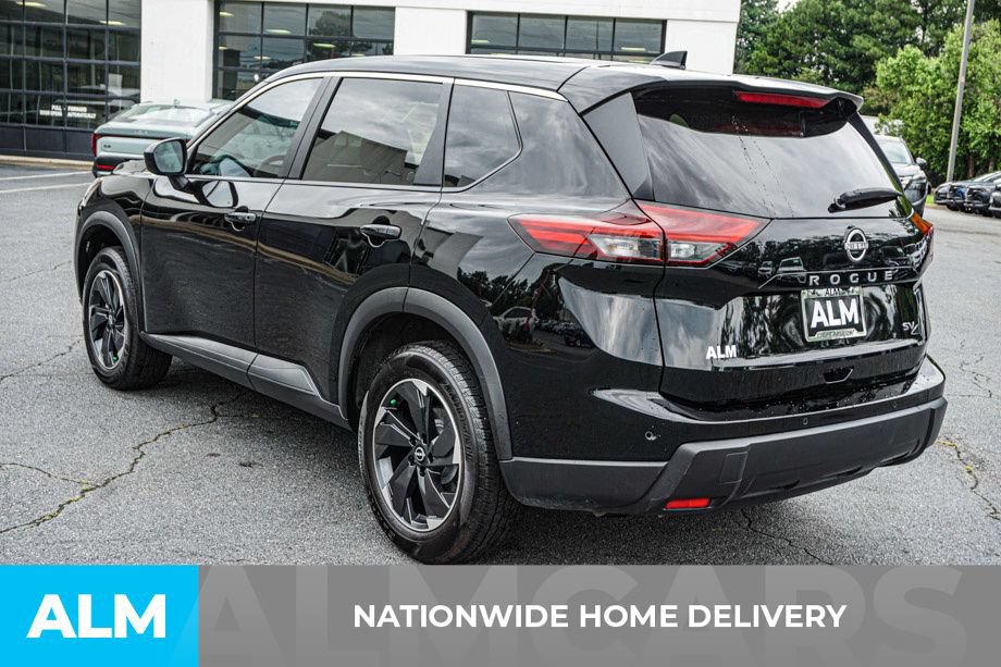Used 2024 Nissan Rogue SV FWD image 4