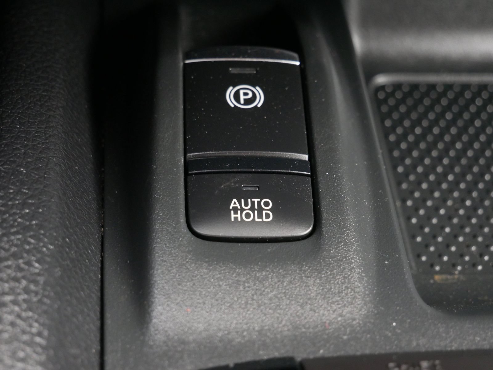 Certified 2022 Nissan Rogue Sport SL AWD/4WD image 21