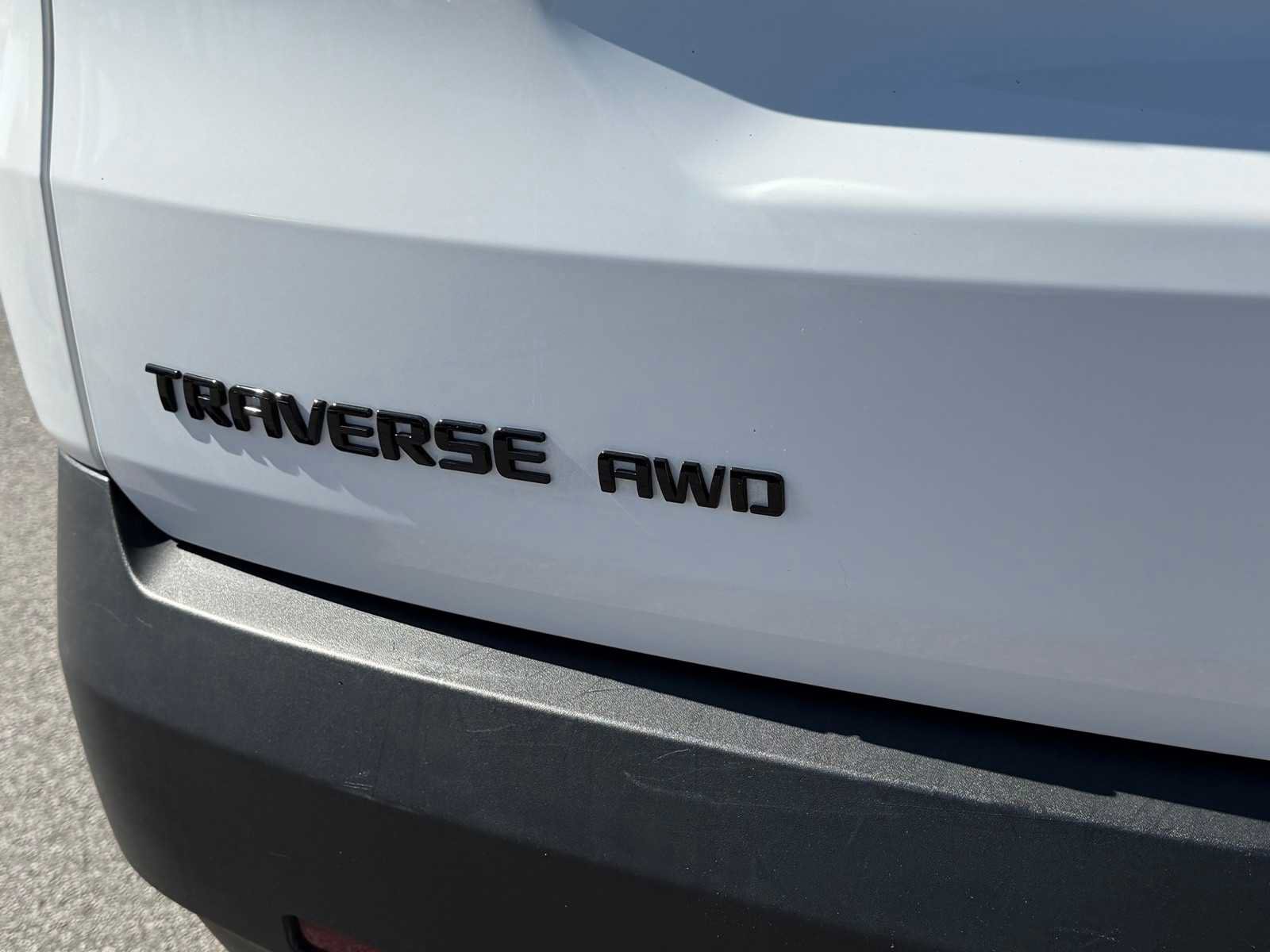 Used 2023 Chevrolet Traverse RS AWD/4WD image 35