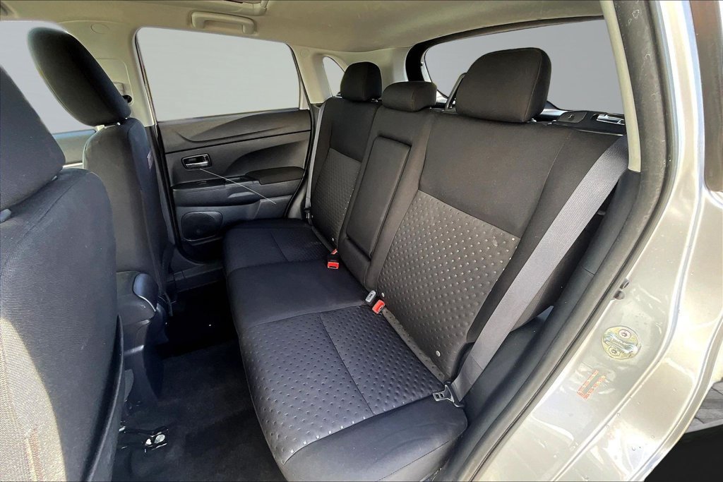 Used 2011 Mitsubishi Outlander Sport SE AWD/4WD image 22