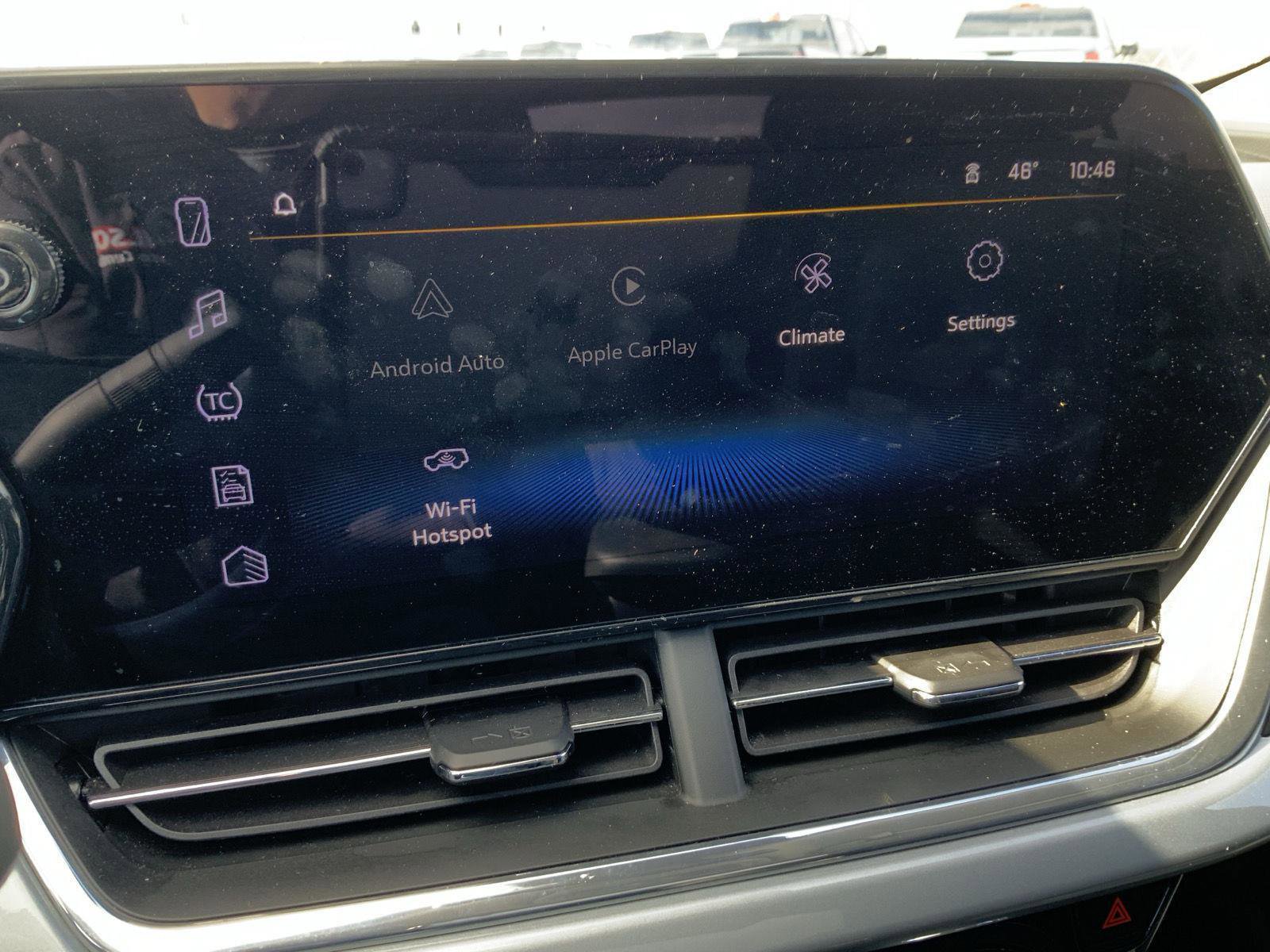 Used 2025 Chevrolet Trax LT FWD image 36