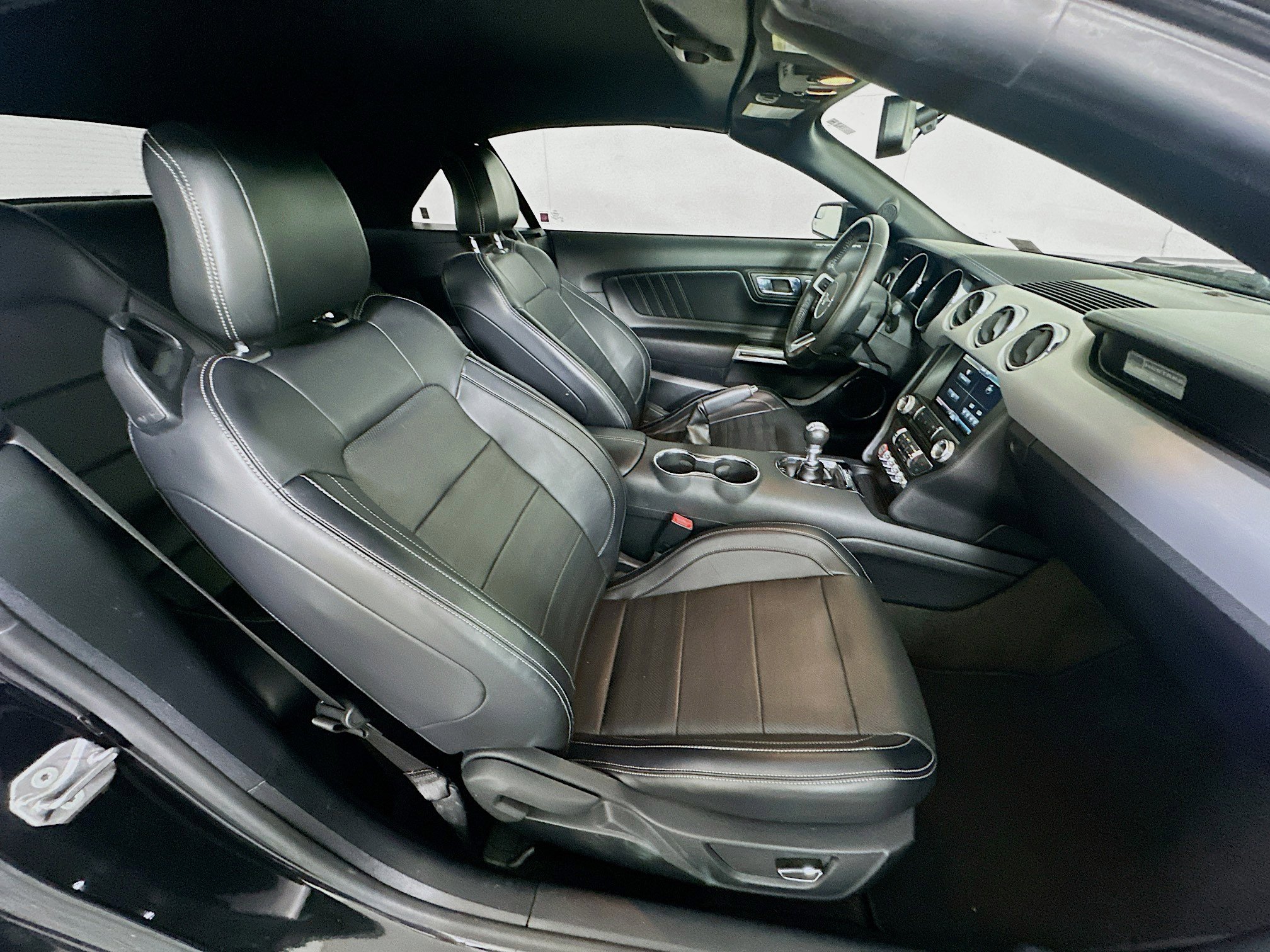 Used 2015 Ford Mustang GT Premium image 26